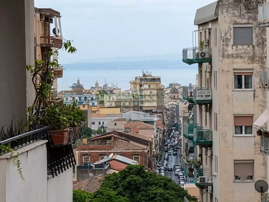 Immagine 12 di Appartamento in vendita  in Via Fimia 27 a Catania