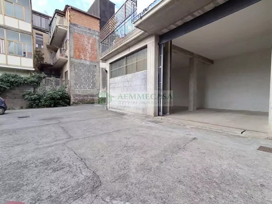 Immagine 6 di Magazzino in affitto  in Via Del Bosco 324 a Catania