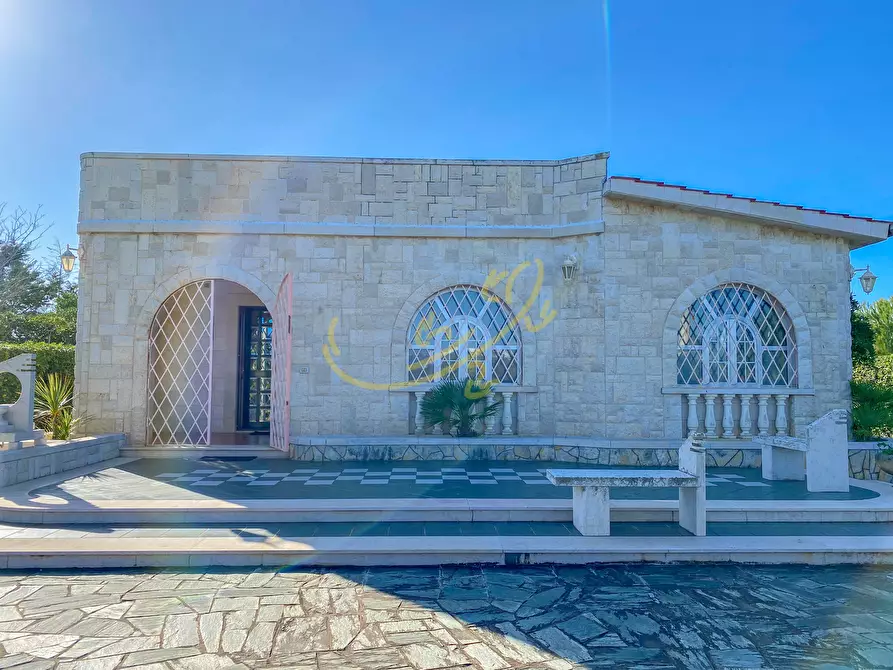 Immagine 18 di Villa in vendita  in st. provinciale 163 a Monopoli