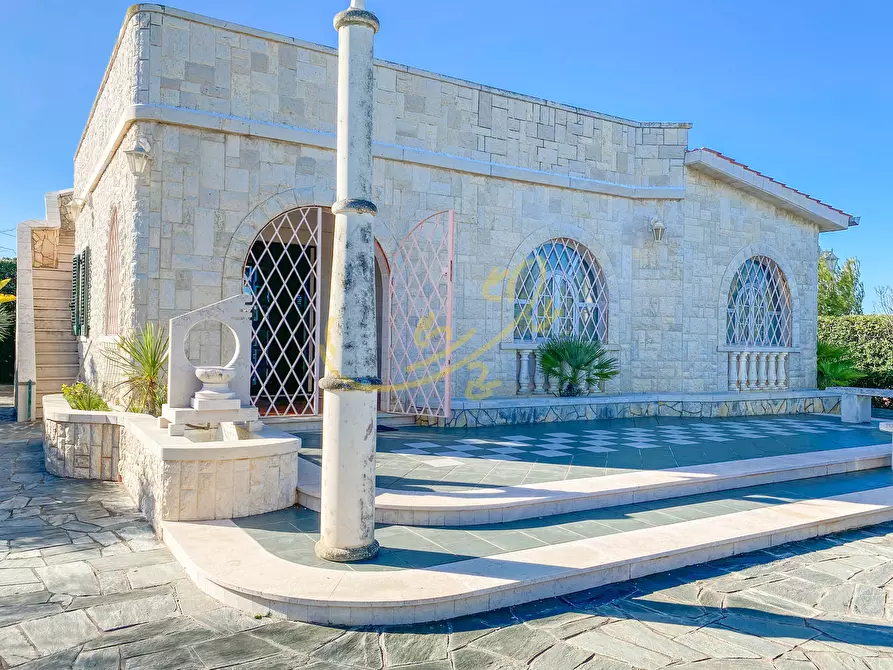 Immagine 19 di Villa in vendita  in st. provinciale 163 a Monopoli