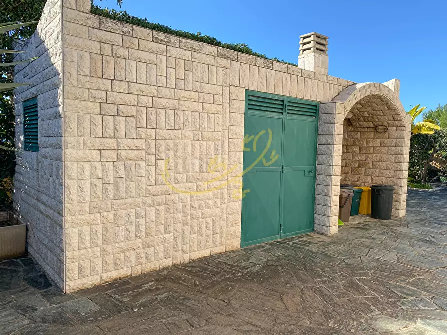 Immagine 24 di Villa in vendita  in st. provinciale 163 a Monopoli