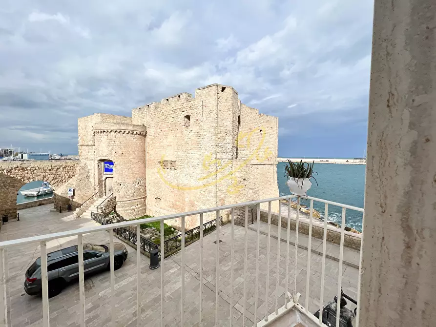 Immagine 2 di Appartamento in vendita  in Largo Castello a Monopoli