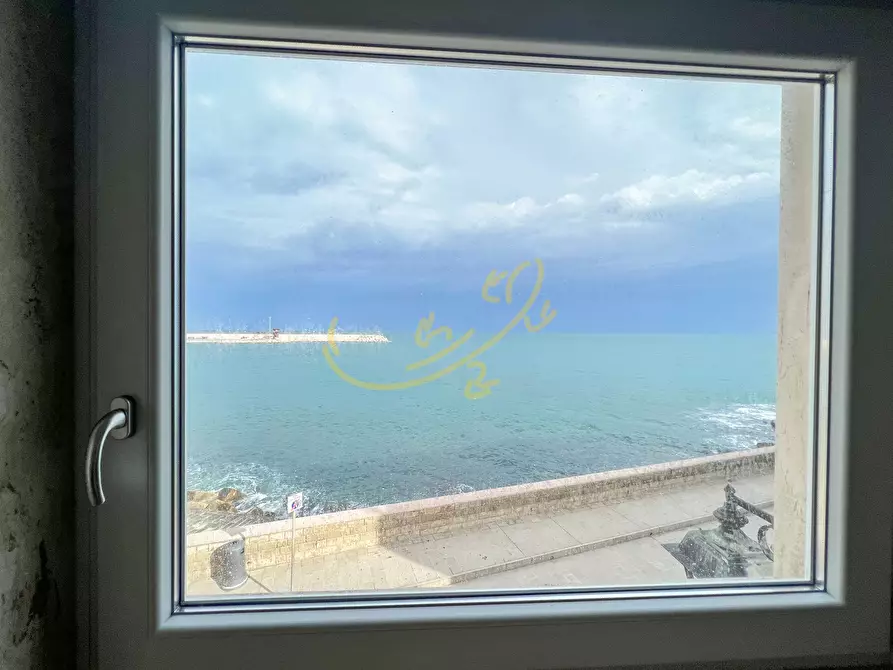 Immagine 5 di Appartamento in vendita  in Largo Castello a Monopoli