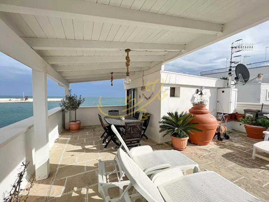 Immagine 13 di Appartamento in vendita  in Largo Castello a Monopoli