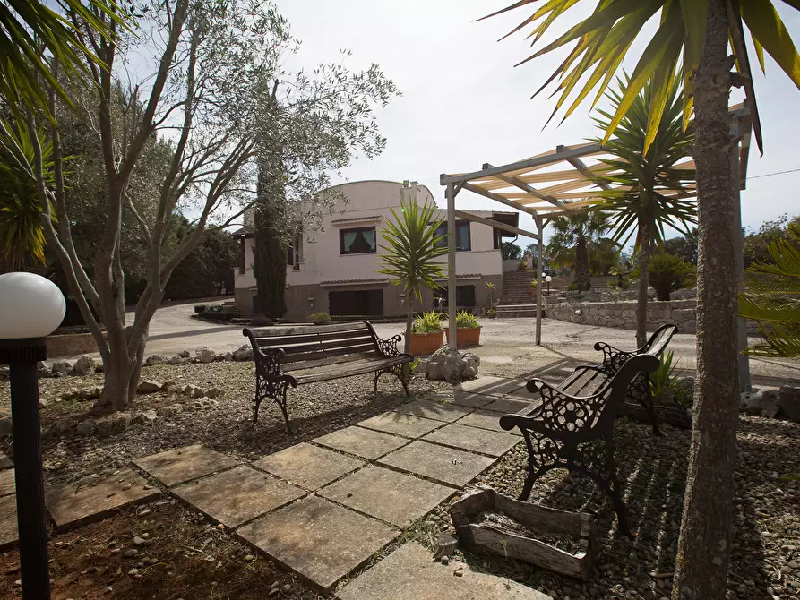 Immagine 3 di Villa in vendita  in contrada fiorentino a Ostuni