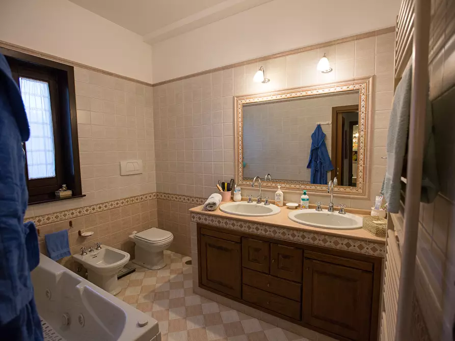 Immagine 14 di Villa in vendita  in contrada fiorentino a Ostuni