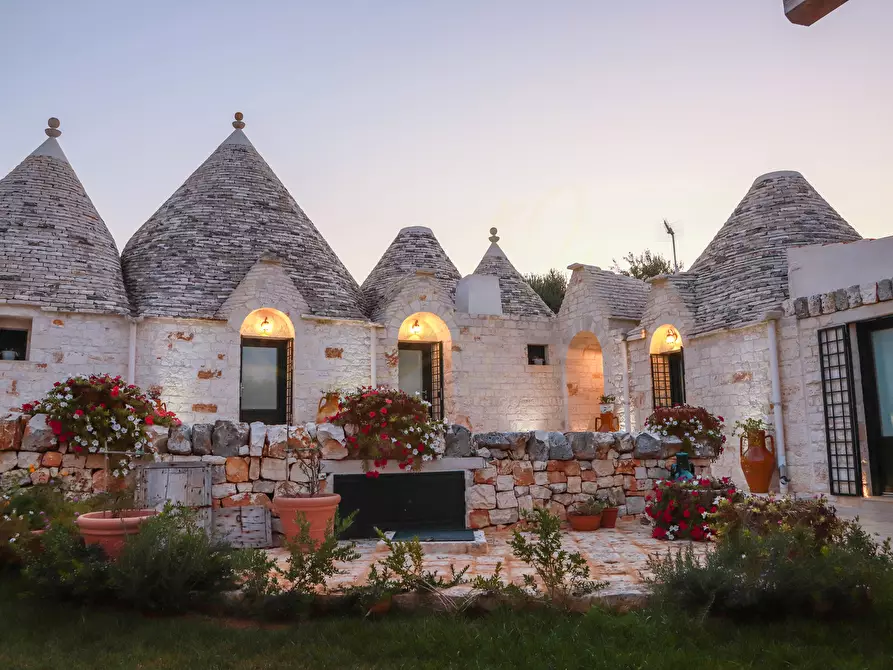 Immagine 2 di Villa in vendita  in CONTRADA PADRE SERGIO a Monopoli