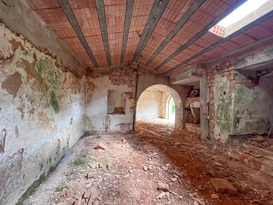 Immagine 7 di Baita in vendita  in STRADA COMUNALE SANT'ANGELO a Castellana Grotte