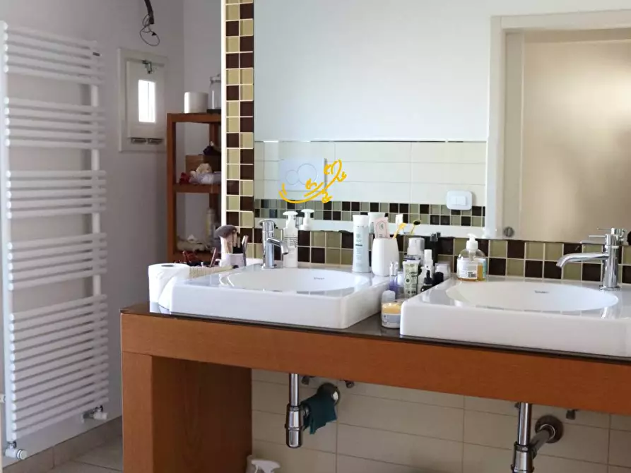 Immagine 14 di Appartamento in vendita  in piazza giuseppe garibaldi a Castellana Grotte