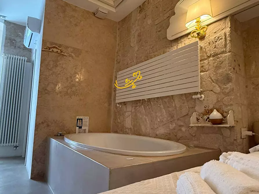 Immagine 9 di Residence in vendita  in Largo Sant'Angelo a Monopoli