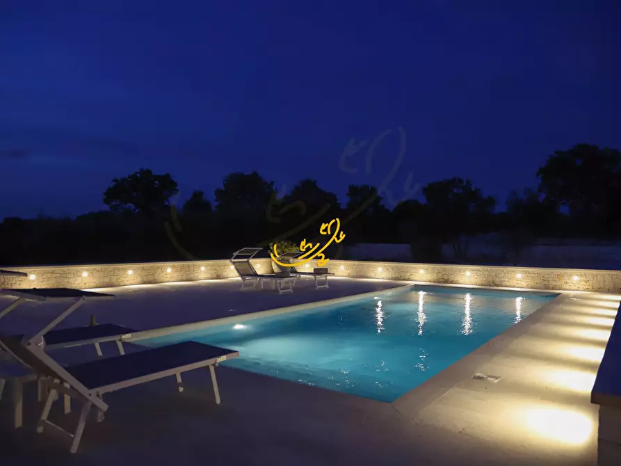 Immagine 34 di Baita in vendita  in Via Alberobello a Castellana Grotte