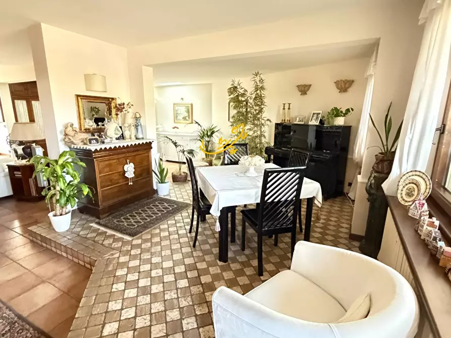 Immagine 15 di Villa in vendita  in Strada Comunale Pozzo dei Cani a Putignano