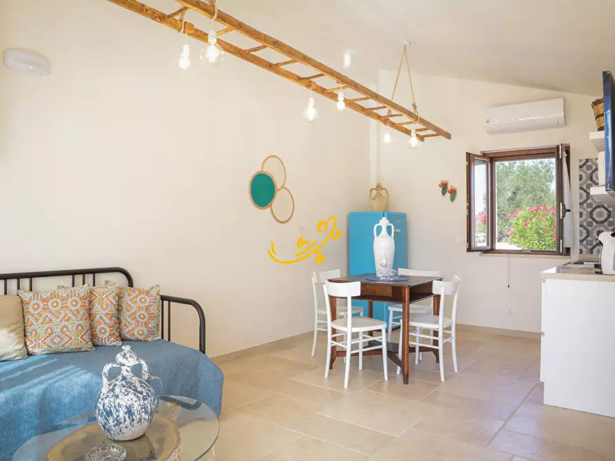 Immagine 7 di Baita in vendita  in Via Alberobello a Castellana Grotte