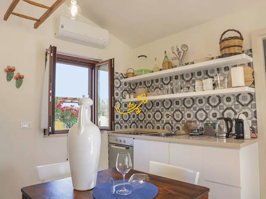 Immagine 9 di Baita in vendita  in Via Alberobello a Castellana Grotte