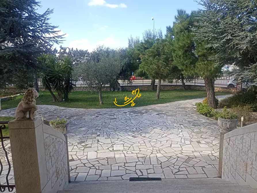 Immagine 33 di Villa in vendita  in Via Cozze a Conversano