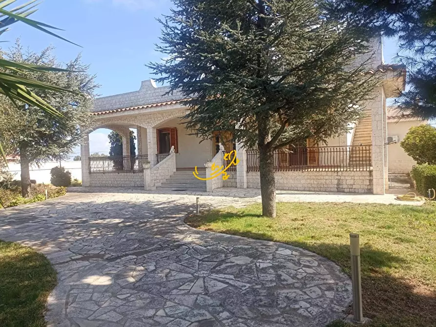 Immagine 60 di Villa in vendita  in Via Cozze a Conversano