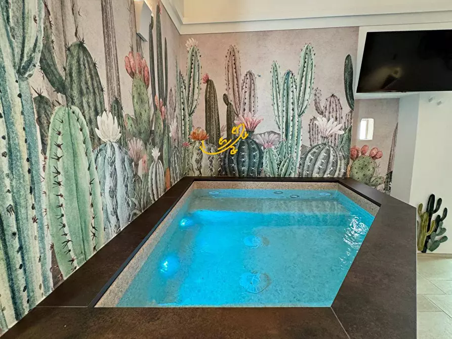 Immagine 1 di Appartamento in vendita  in Piazza XX Settembre a Monopoli