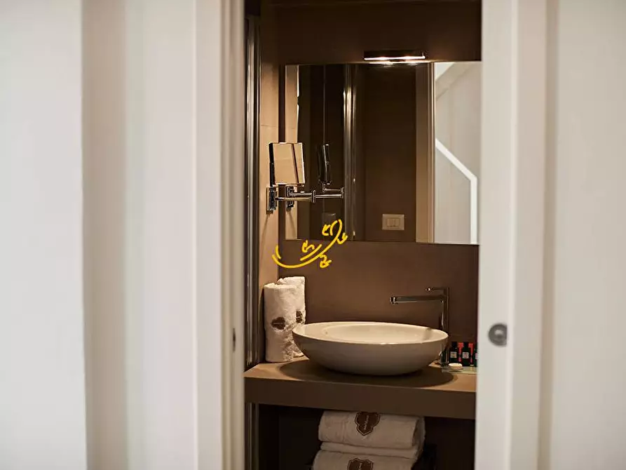 Immagine 19 di Residence in vendita  in Via Giuseppe Valentino a Conversano