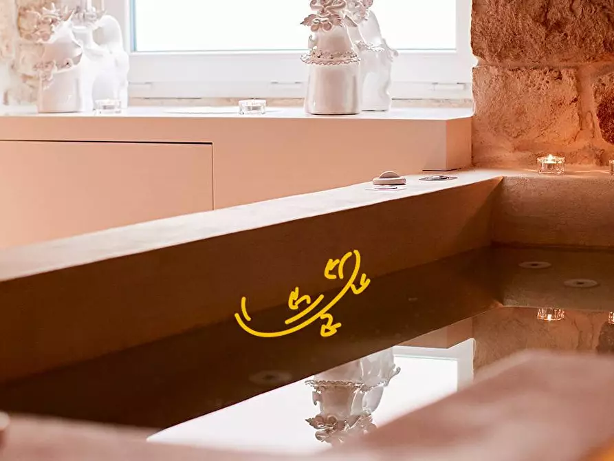 Immagine 43 di Residence in vendita  in Via Giuseppe Valentino a Conversano