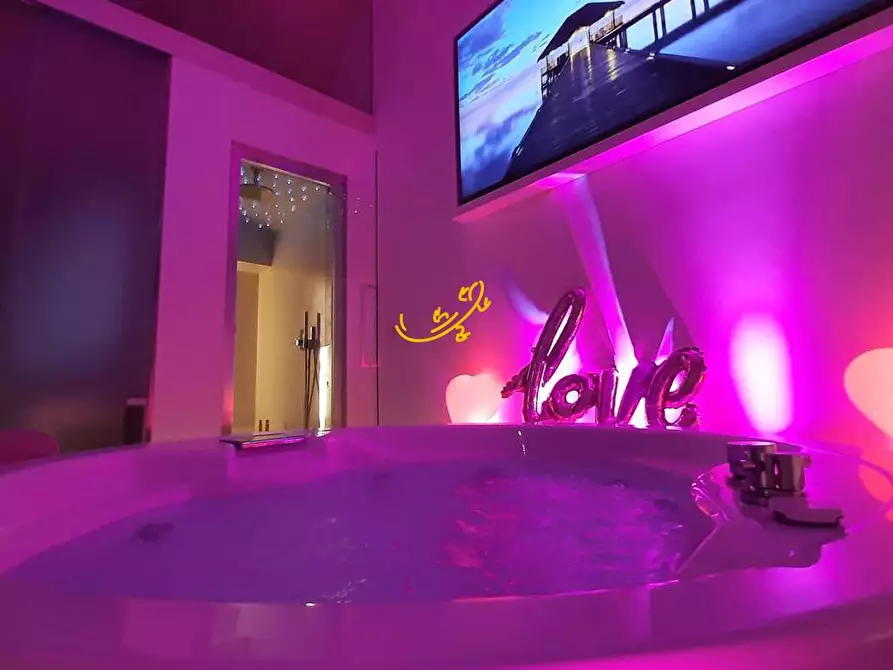 Immagine 2 di Residence in vendita  in Via Roma a Fasano