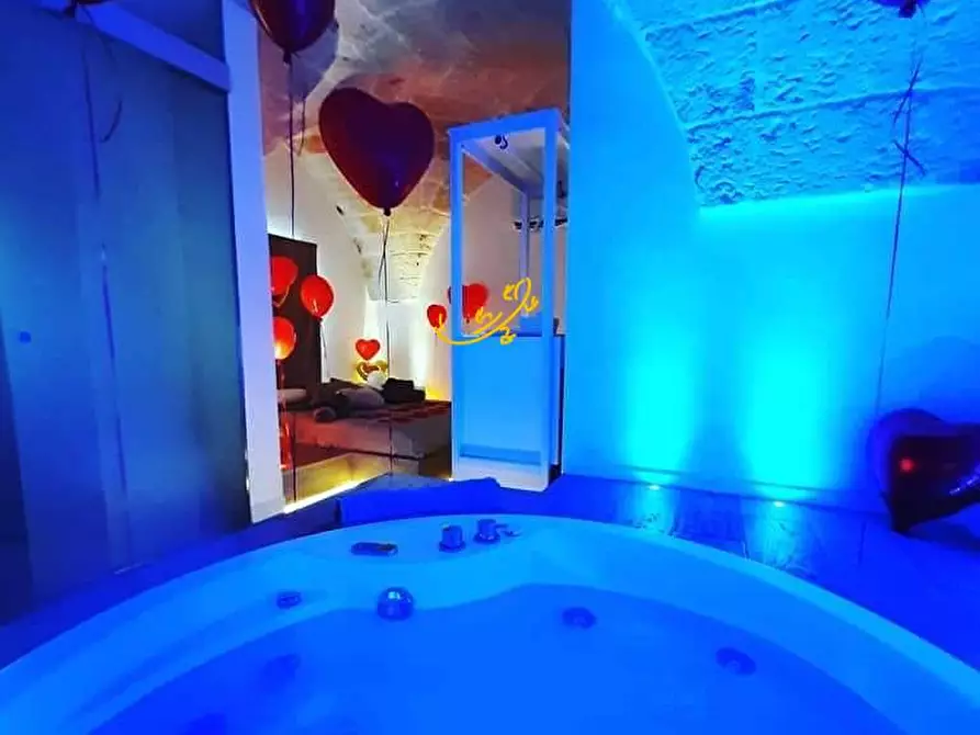 Immagine 9 di Residence in vendita  in Via Roma a Fasano