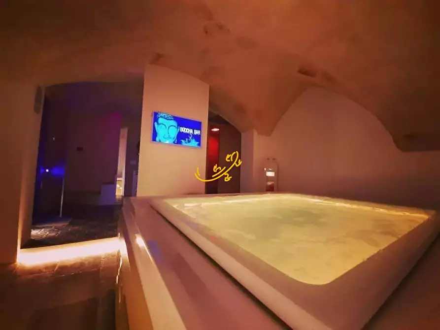 Immagine 14 di Residence in vendita  in Via Roma a Fasano