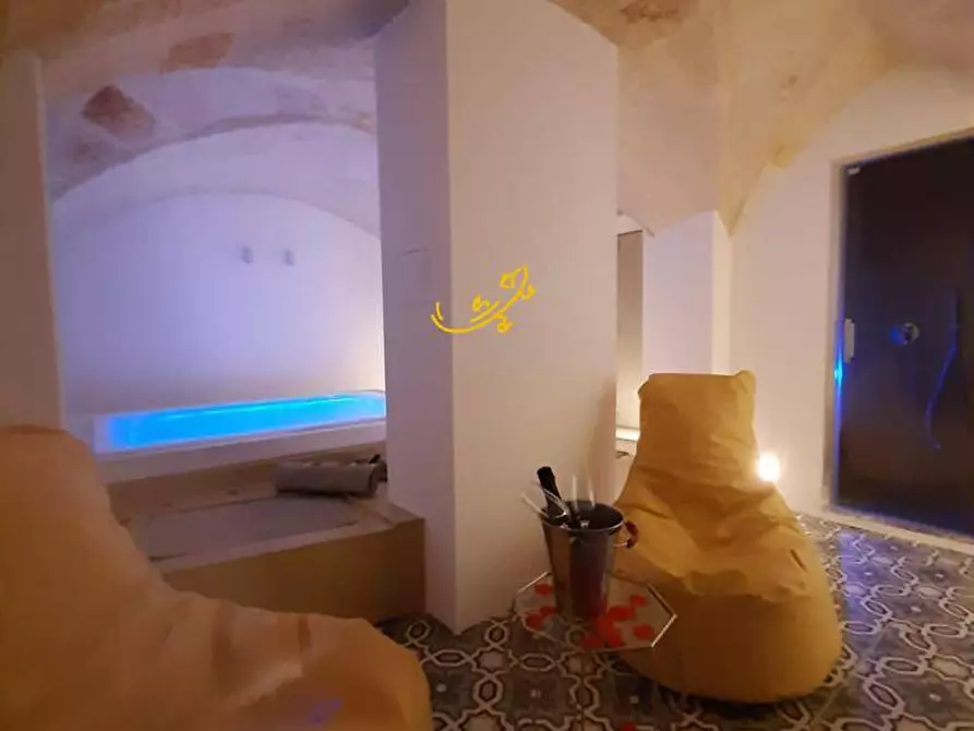 Immagine 24 di Residence in vendita  in Via Roma a Fasano