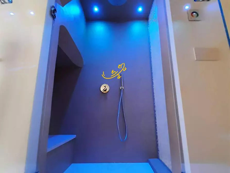 Immagine 25 di Residence in vendita  in Via Roma a Fasano