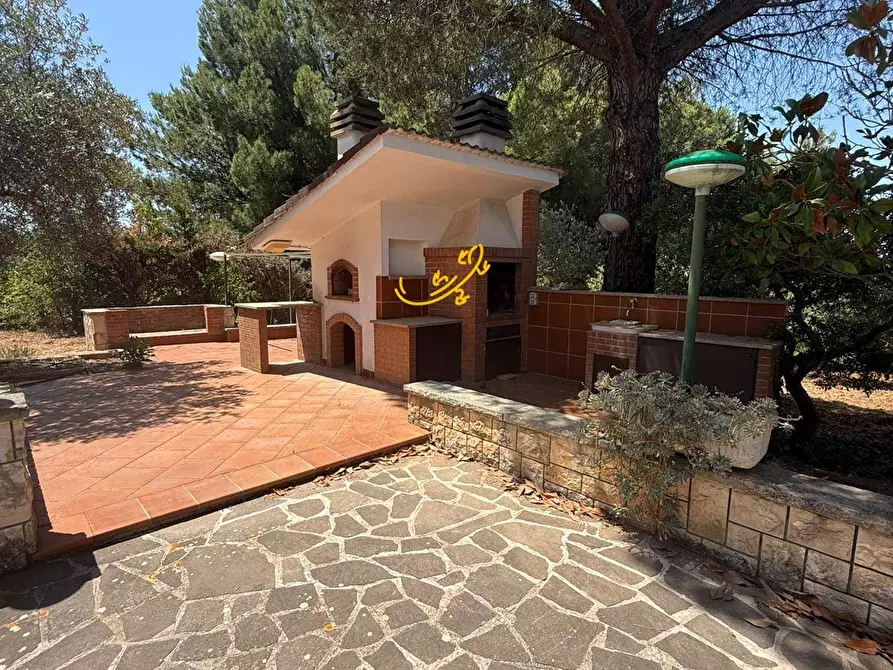 Immagine 5 di Villa in vendita  in SC Pozzo Serralto 115A a Putignano