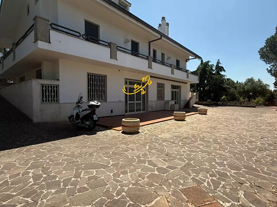 Immagine 3 di Villa in vendita  in SC Pozzo Serralto 115A a Putignano