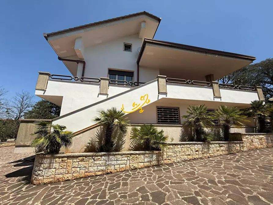 Immagine 1 di Villa in vendita  in SC Pozzo Serralto 115A a Putignano