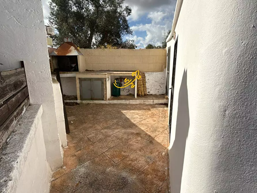 Immagine 21 di Baita in vendita  in Contrada Grotta SN a Ostuni