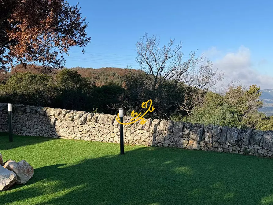 Immagine 3 di Villa in vendita  in Contrada Tumbinno a Adelfia