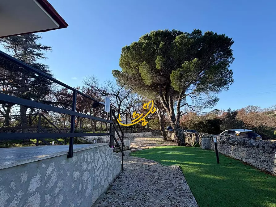 Immagine 9 di Villa in vendita  in Contrada Tumbinno a Adelfia