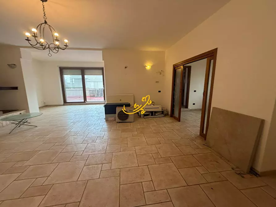 Immagine 30 di Villa in vendita  in Piazza Luigi Pirandello a Alberobello