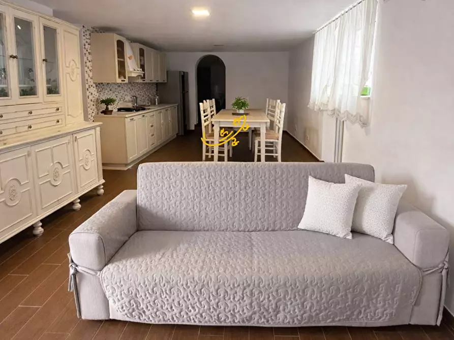 Immagine 37 di Casa semindipendente in vendita  in S.C. Pozzo Cuccù a Castellana Grotte