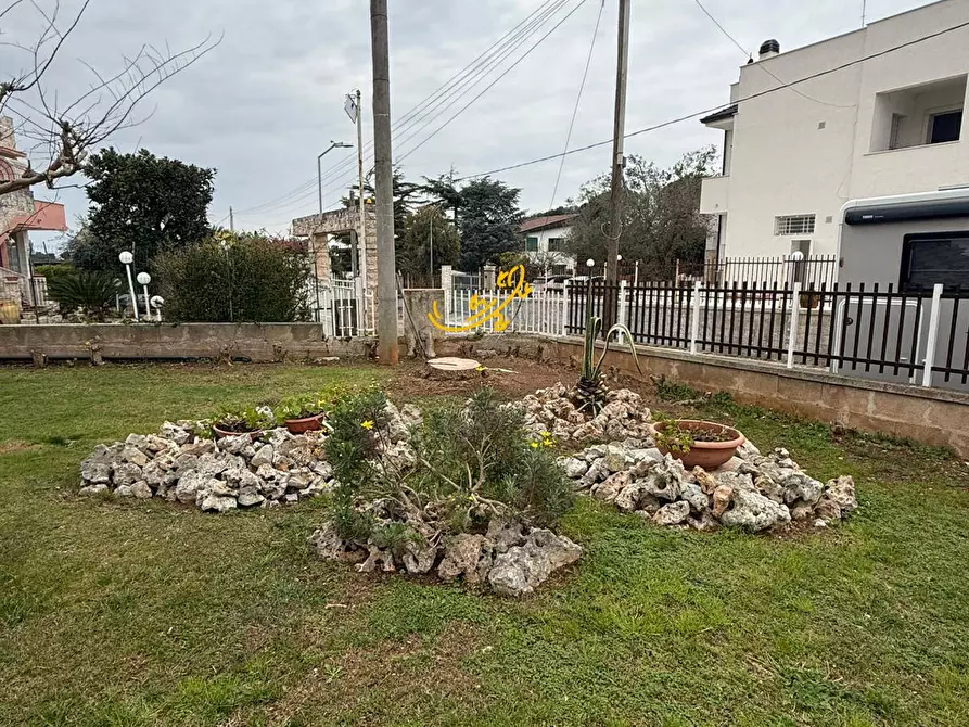 Immagine 44 di Casa semindipendente in vendita  in S.C. Pozzo Cuccù a Castellana Grotte