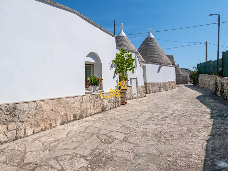 Immagine 4 di Baita in vendita  in S. C. 69-1 C. da Mancini a Locorotondo