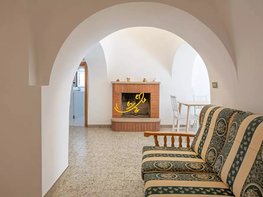 Immagine 13 di Baita in vendita  in S. C. 69-1 C. da Mancini a Locorotondo