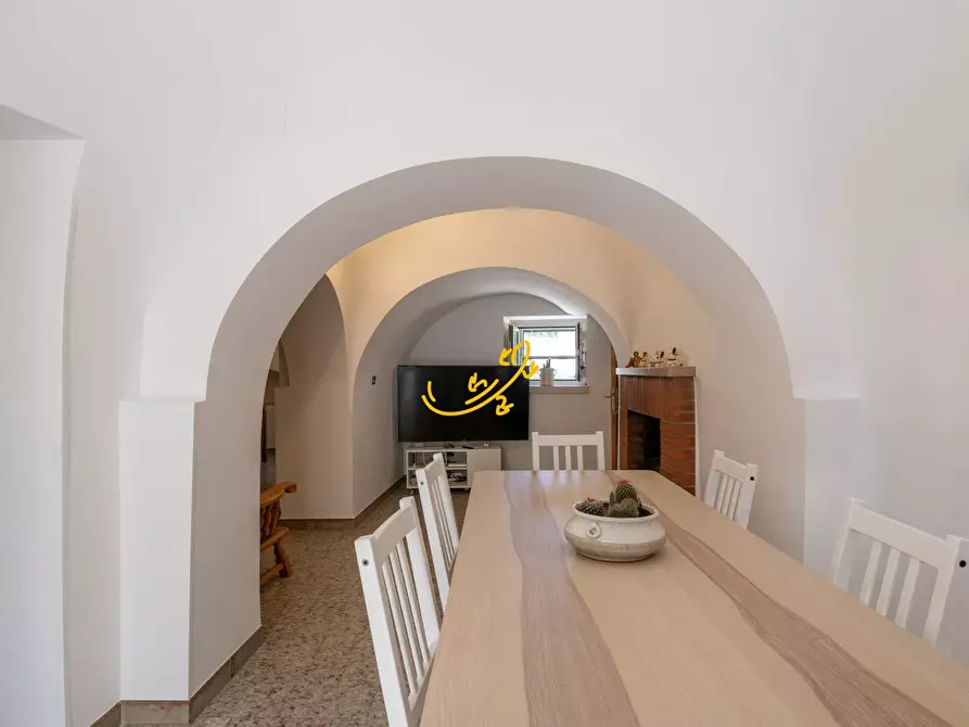 Immagine 17 di Baita in vendita  in S. C. 69-1 C. da Mancini a Locorotondo