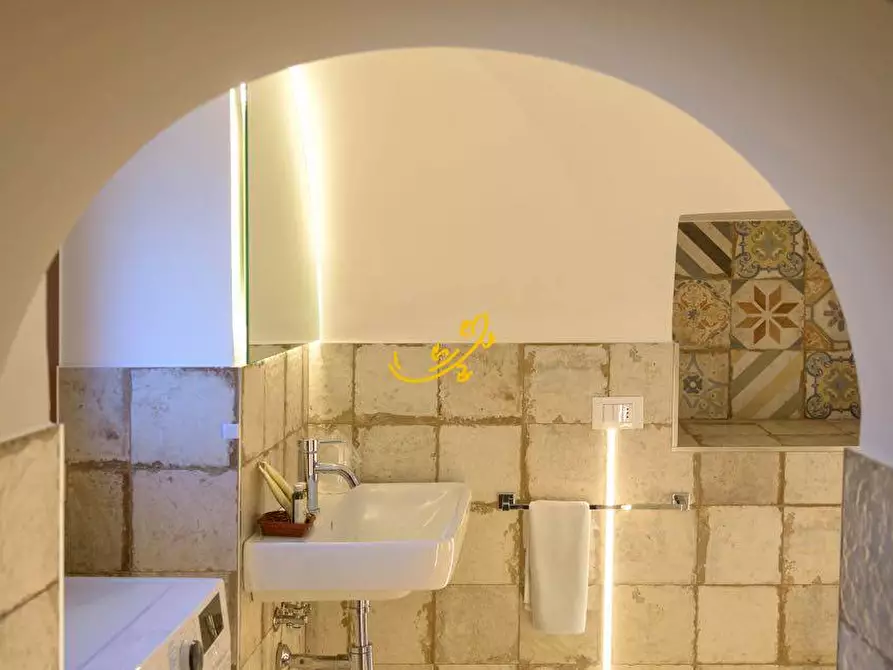 Immagine 23 di Baita in vendita  in S. C. 69-1 C. da Mancini a Locorotondo