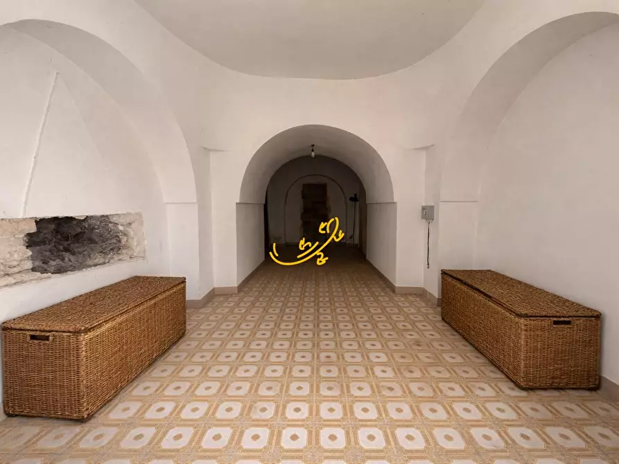 Immagine 23 di Baita in vendita  in STRADA COMUNALE 198-4 C. da Pellegrini a Locorotondo