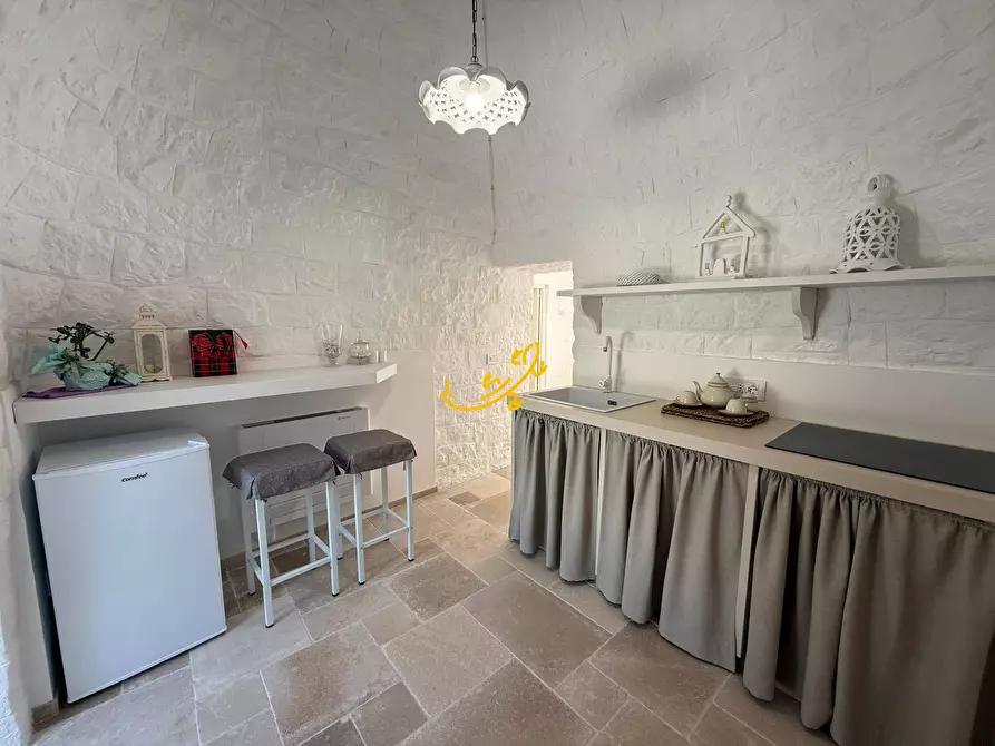 Immagine 16 di Baita in vendita  in STRADA COMUNALE 198-4 C. da Pellegrini a Locorotondo