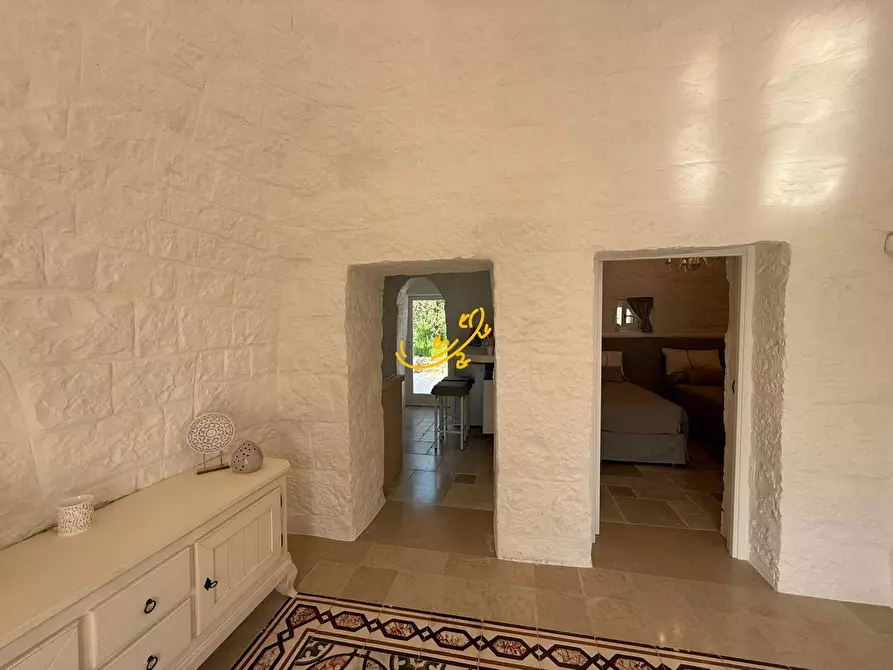 Immagine 17 di Baita in vendita  in STRADA COMUNALE 198-4 C. da Pellegrini a Locorotondo