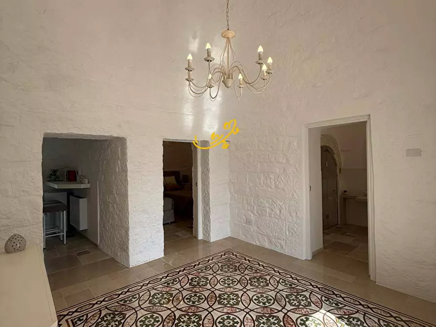 Immagine 9 di Baita in vendita  in STRADA COMUNALE 198-4 C. da Pellegrini a Locorotondo