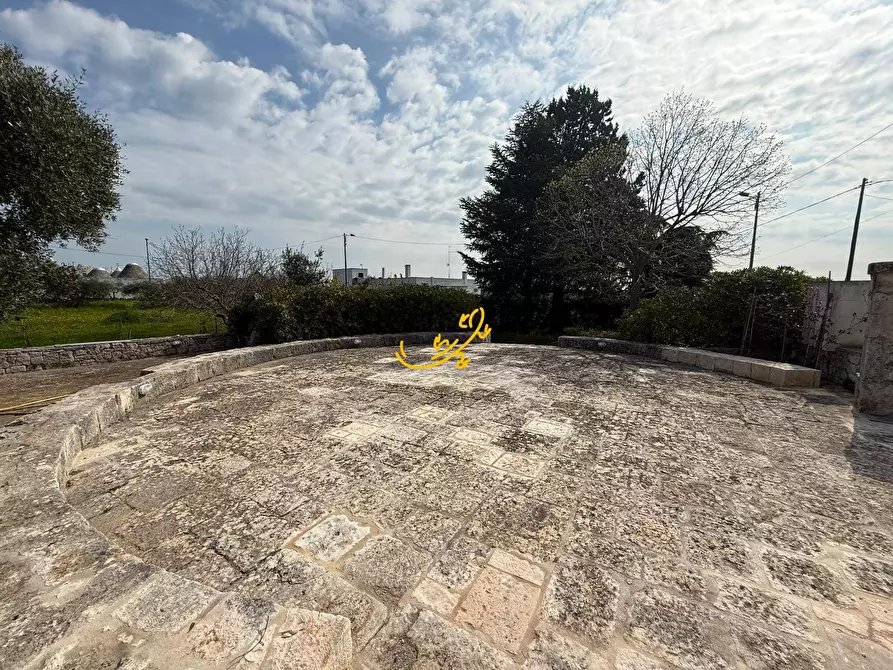 Immagine 32 di Baita in vendita  in STRADA COMUNALE 198-4 C. da Pellegrini a Locorotondo