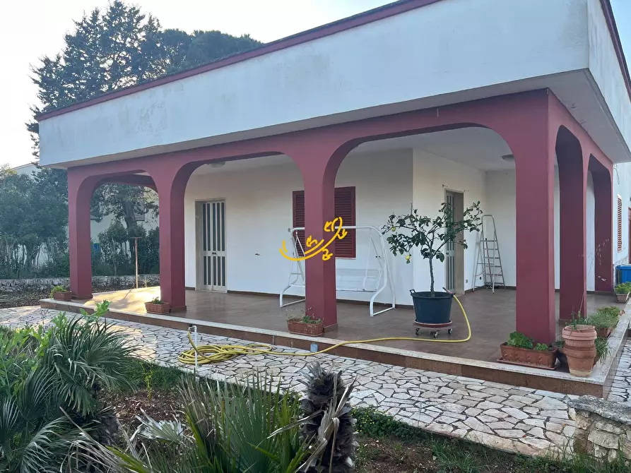 Immagine 3 di Villa in vendita  in Strada Comunale Torre Due Pani 1 a Castellana Grotte