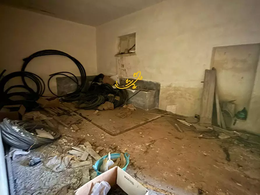 Immagine 7 di Rustico / casale in vendita  in STRADA PROVINCIALE POLIGNANO-CASTELLANA G. N. 120 a Polignano A Mare
