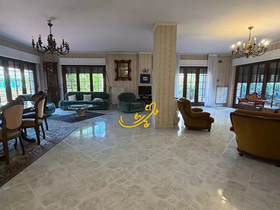 Immagine 10 di Villa in vendita  in Via Arenazza a Monopoli