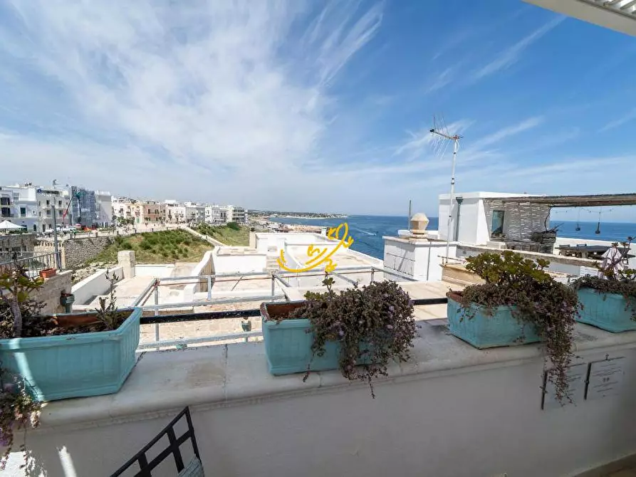 Immagine 1 di Appartamento in vendita  in Via Porto a Polignano A Mare